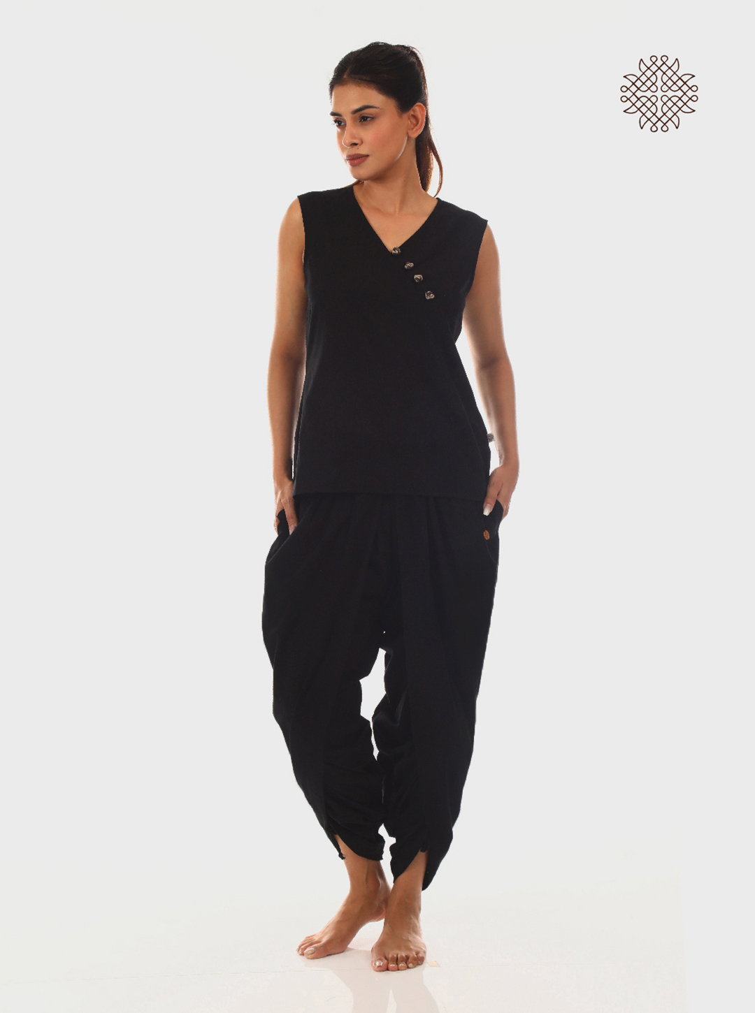 Kamini Kurti - Sleeveless Black Kurti crafted in 100% cotton - Image 6