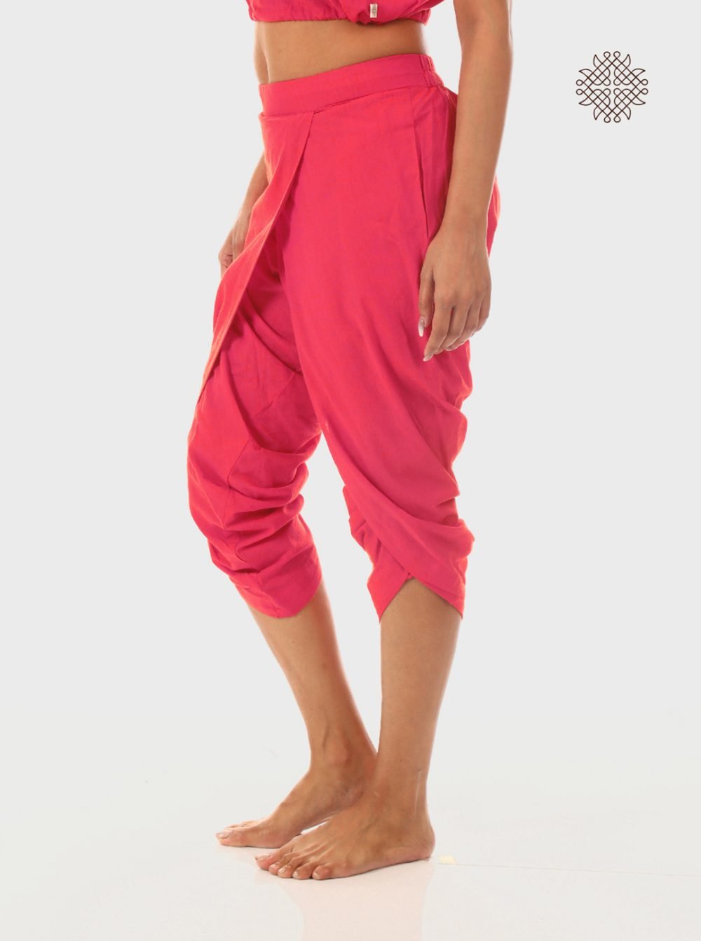 pAtala (coral pink) taruNi, cross-cut calf length dhoti pants with pockets crafted in 100% cotton - Image 3